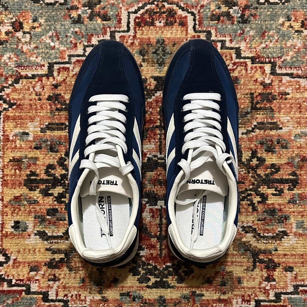 Tretorn Women’s Dark Blue and White Sneakers